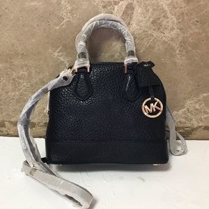 BNWT! Michael Kors Smythe Small Satchel